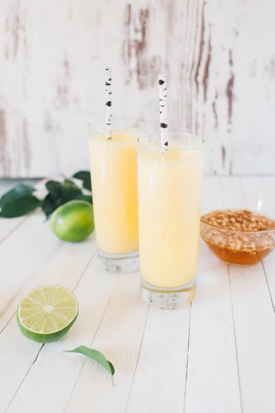 Smoothie Limão Com Iogurte — Fotografia de Stock