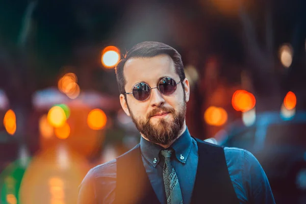 Beau Businessman portant des lunettes — Photo