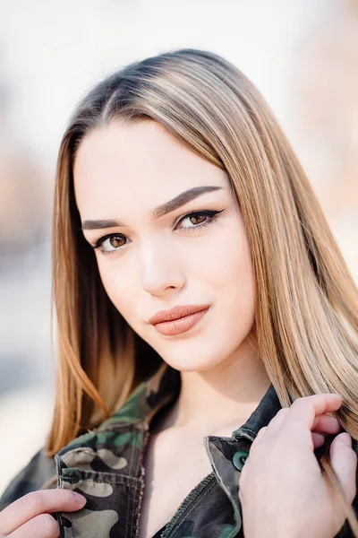 Retrato Otoño Una Hermosa Joven —  Fotos de Stock