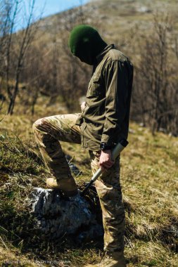 adama düzgün ve yeşil yün açık fotoğrafını keşfetmek orman Monoküler ile