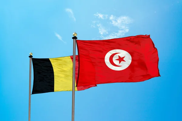 Τυνησία Βέλγιο Σημαία Από Τον Ιστό — Φωτογραφία Αρχείου