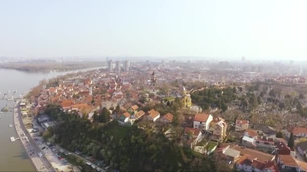 Gardos タワーとドナウ川 ベオグラード ゼムンの航空写真 — ストック動画