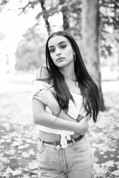 Portrait Young Beautiful Woman Park Black White — Stock Photo, Image