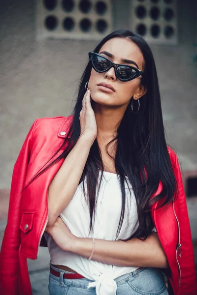 Glamour Portrait Young Beautiful Woman Wearing Red Leather Jacket — Stock Photo, Image