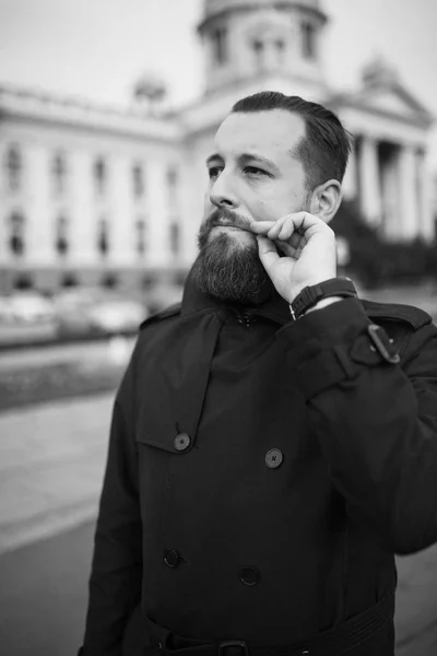 Bel Homme Barbu Avec Une Moustache Dans Rue Concept Movember — Photo