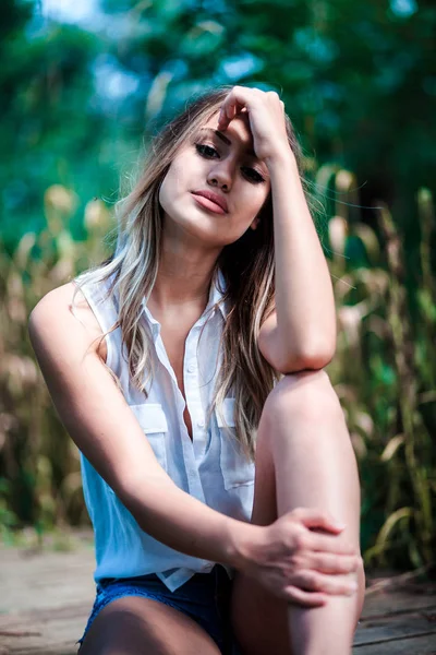 Zblizka Portrét Mladé Dívky Krásné Blond — Stock fotografie