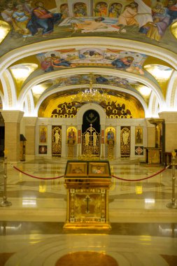 Belgrade, Sırbistan - 15 Aralık 2018: Belgrad, Sırbistan Ortodoks Aziz Sava Kilisesi yeraltı mezar odası