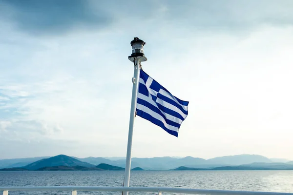 Bandera Griega Sobre Mar —  Fotos de Stock