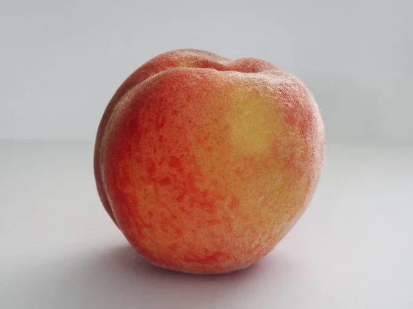 Ripe Peach White Background — Stock Photo, Image