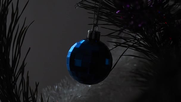 Bola Natal Azul Árvore Ang Branco — Vídeo de Stock