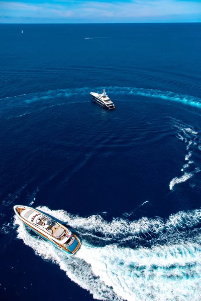 Vista Aerea Grandi Yacht Lusso Sul Mare Grande Yacht Motore — Foto Stock
