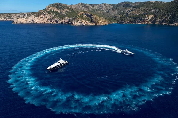 Vista Aerea Grandi Yacht Lusso Sul Mare Grande Yacht Motore — Foto Stock