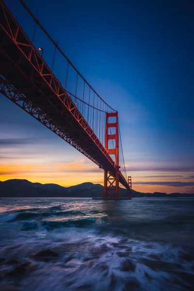 Golden Gate Bridge o zachodzie słońca — Zdjęcie stockowe