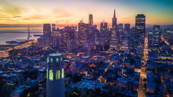 カリフォルニア州ドーンでのサンフランシスコの空中都市景観 ロイヤリティフリーのストック写真