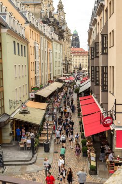 Dresden, Almanya - Mayıs 2019: Neumarkt (Yeni Pazar) Meydanı