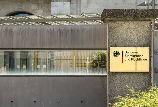 Nürnberg 2019 Schild Eingang Des Bundesamtes Für Migration Und Flüchtlinge — Stockfoto