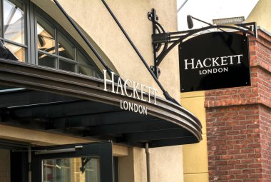 Ingolstadt, Almanya: Hackett giyim mağazası. Hackett ilk dükkanını 1983 'te Londra' da açtı.