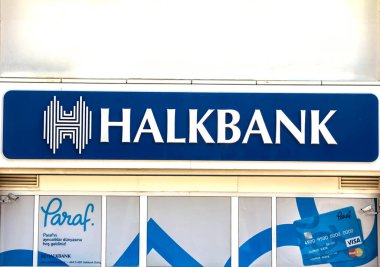 Ankara, Türkiye: Halkbank şubesinin dış görünümü. Halk Bankası (Türkçe: Halk Bankası), Türkiye Cumhuriyeti 'nin devlet bankası..