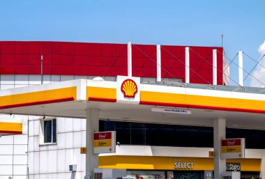 Amblem Shell Petrol Şirketi, Ankara, Türkiye. Shell Oil Company, çok uluslu bir petrol şirketi olan Royal Dutch Shell 'in ABD merkezli yan kuruluşu..
