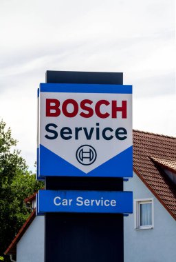 Schwabach, Almanya, Baden-Wuerttemberg merkezli bir Alman küresel otomobil hizmet zinciri olan BOSCH Car SERVICE için imza..