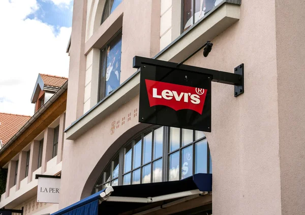 Ingolstadt Alemania Levi Outlet Store Ingolstadt Fundada 1853 Levi Strauss — Foto de Stock