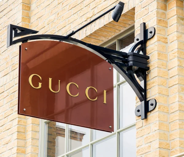Ingolstadt Germany Gucci Store Gucci是意大利时装和皮革制品品牌 由Guccio Gucci于1921年在佛罗伦萨创立 古奇在全球约有425家商店 — 图库照片