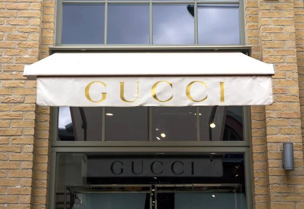 Ingolstadt Germany Gucci Store Gucci是意大利时装和皮革制品品牌 由Guccio Gucci于1921年在佛罗伦萨创立 古奇在全球约有425家商店 — 图库照片