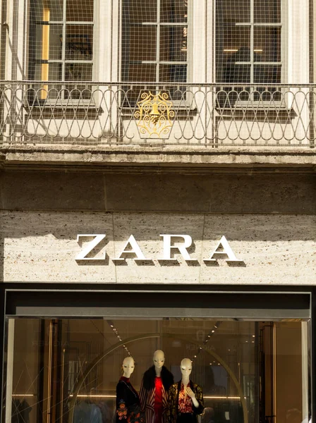 德国慕尼黑 扎拉在马德里签署 Zara是西班牙服装和配件零售商 — 图库照片