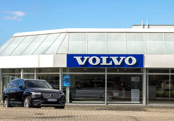 Fuerte Alemania Concesionario Volvo Firma Contra Cielo Azul Volvo Una — Foto de Stock