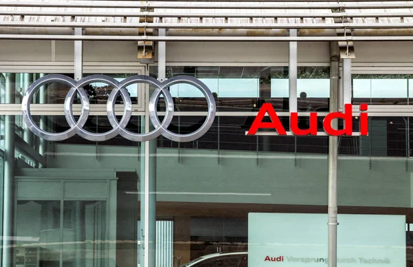 Furth Alemania Emblema Audi Los Concesionarios Automóviles Audi Audi Fabricante — Foto de Stock