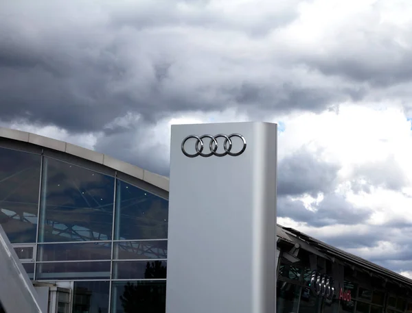 Furth Alemania Emblema Audi Los Concesionarios Automóviles Audi Audi Fabricante — Foto de Stock