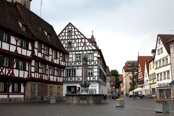 バイエルン州フォルクハイム旧市街の伝統的なドイツ家屋 — ストック写真