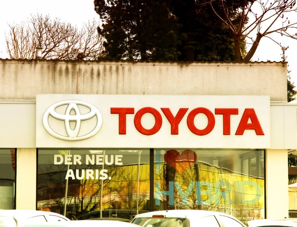 Toyota Dealer Een Winkel Duitsland Toyota Werelds Marktleider Verkoop Van — Stockfoto