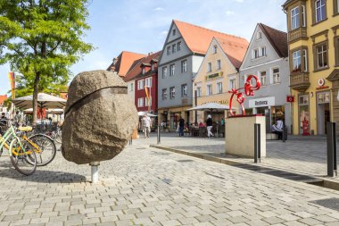 BAYREUTH, GERMANY - 10 Temmuz 2019: Bavarian Town Bayreuth, Bayreuth (eski kasaba) - Maximilianstrasse