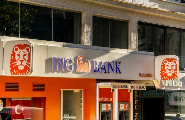 トルコのアンカラ Ing Groupはオランダの起源の世界的な金融機関であり このサインはロッテルダムの壁に位置しています — ストック写真