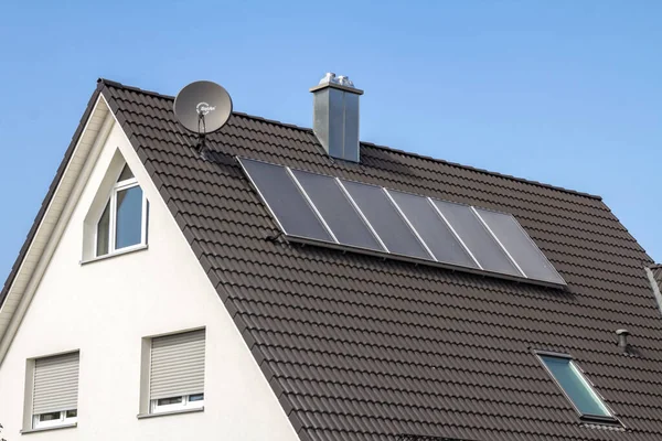 Çatıdaki güneş paneli