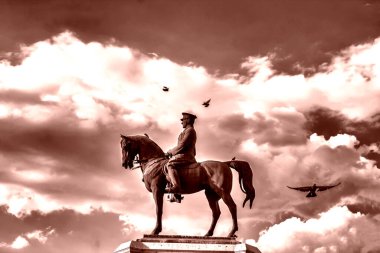 Çağdaş Türkiye 'nin kurucusu Atatürk Heykeli, başkent Ankara, Ulus Meydanı