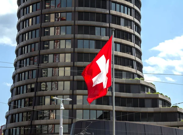 Basel, SWitzERLAND - 1 Temmuz 2019: Uluslararası Yerleşim Bankası BIS, 60 merkez bankasına ait uluslararası finans kuruluşunun binası, 1903 yılından beri Basel 'de faaliyet gösteriyor..