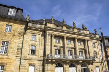 BAYREUTH, GERMANY - 10 Temmuz 2019: Margravial Opera Binası (MARKGRFLICHES OPERNHAUS) Bayreuth, Bavyera, Almanya 'nın Yukarı Franconia bölgesinde