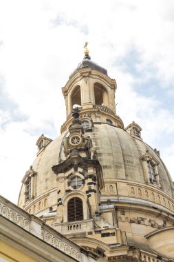 Dresden, Almanya 'da Dresden Frauenkirche (Saksonya Evanjelik-Lüteryen Kilisesi) Manzarası.