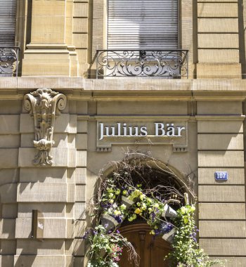 Basel, SWitzERLAND - 1 Temmuz 2019: Basel 'deki Julius Bar özel bankası