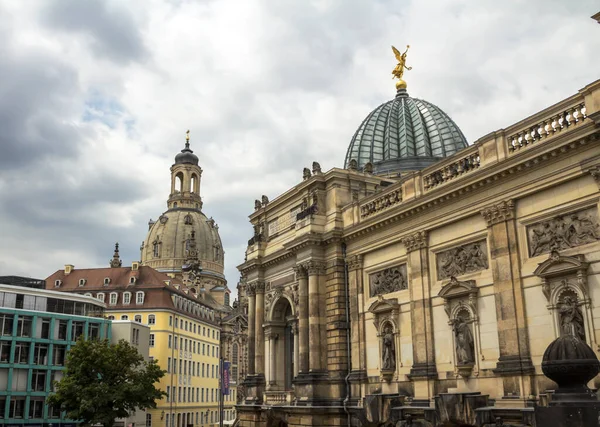Dresden Szászország Németország 2019 Július Kilátás Újjáépített Drezdai Képzőművészeti Akadémiára — Stock Fotó
