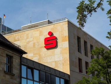 Sparkasse, bir Alman tasarruf bankası şubesi, marka logosu.