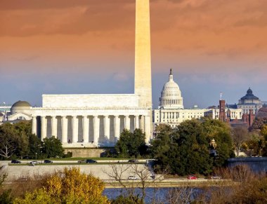 Lincoln Anıtı, Anıt ve Meclis Binası