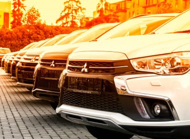 Mitsubishi 'nin resmi bayisi izole edildi. Mitsubishi Motor Şirketi bir Japon otomotiv üreticisi.