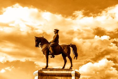 Çağdaş Türkiye 'nin kurucusu Atatürk Heykeli, başkent Ankara, Ulus Meydanı