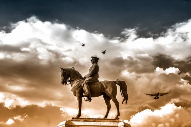 Çağdaş Türkiye 'nin kurucusu Atatürk Heykeli, başkent Ankara, Ulus Meydanı