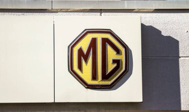 Nurnberg, Almanya: MG araba satıcısı ve servis merkezi