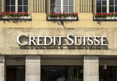 BERN, SWitzERLAND - 2 Temmuz 2019: CREDIT SUISSE önde gelen küresel finans hizmetleri şirketlerinden biridir.