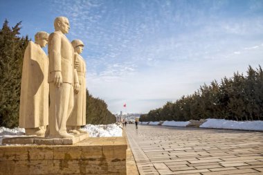 Aslanlar Yolu, Anitkabir, Ankara, Türkiye girişinde bulunan Türk Erkek heykeli